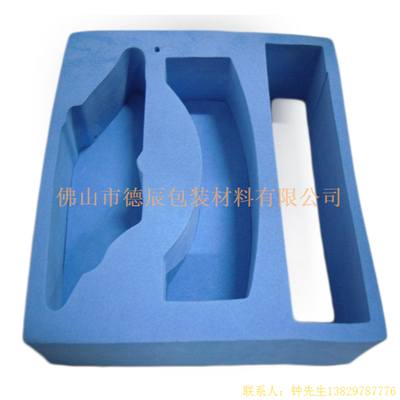 海綿內(nèi)托對各行各業(yè)產(chǎn)品起到絕緣、密封、防震、防塵、填充、隔音、固定，能夠保護(hù)包裝產(chǎn)品在運(yùn)輸過程中安然無恙，起到保護(hù)產(chǎn)品的一個作用，同時可以美化產(chǎn)品，提升產(chǎn)品檔次。