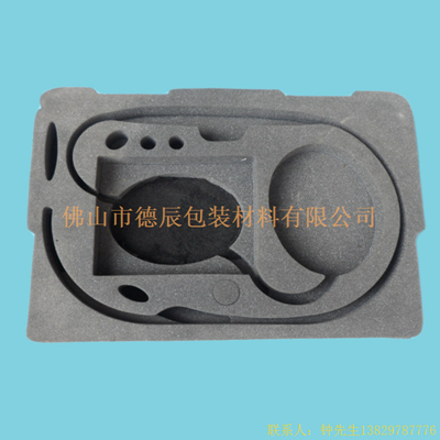 海綿內(nèi)托對(duì)各行各業(yè)產(chǎn)品起到絕緣、密封、防震、防塵、填充、隔音、固定，能夠保護(hù)包裝產(chǎn)品在運(yùn)輸過程中安然無恙，起到保護(hù)產(chǎn)品的一個(gè)作用，同時(shí)可以美化產(chǎn)品，提升產(chǎn)品檔次。