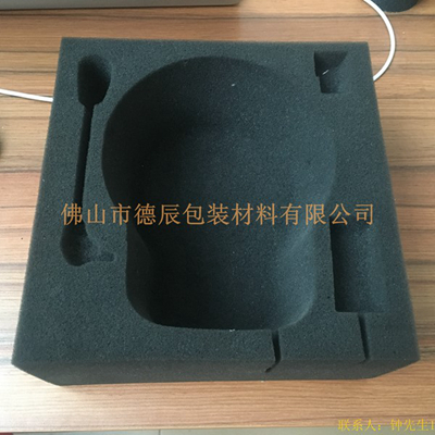 海綿內(nèi)托對各行各業(yè)產(chǎn)品起到絕緣、密封、防震、防塵、填充、隔音、固定，能夠保護(hù)包裝產(chǎn)品在運(yùn)輸過程中安然無恙，起到保護(hù)產(chǎn)品的一個作用，同時可以美化產(chǎn)品，提升產(chǎn)品檔次。