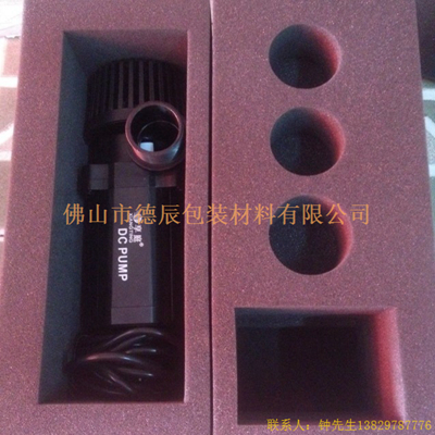 海綿內(nèi)托對(duì)各行各業(yè)產(chǎn)品起到絕緣、密封、防震、防塵、填充、隔音、固定，能夠保護(hù)包裝產(chǎn)品在運(yùn)輸過程中安然無恙，起到保護(hù)產(chǎn)品的一個(gè)作用，同時(shí)可以美化產(chǎn)品，提升產(chǎn)品檔次。